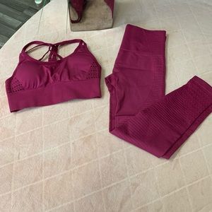 Matching leggings and bra!
